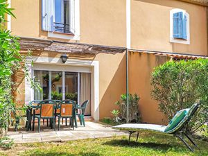 23752454-Ferienhaus-6-Arles-300x225-1