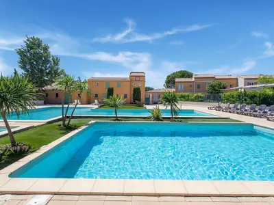 PoolOfHouse