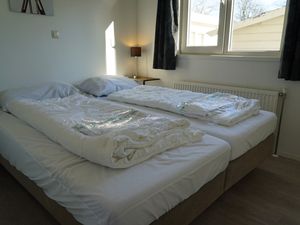 23973927-Ferienhaus-4-Arnheim-300x225-5