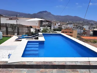 PoolOfHouse