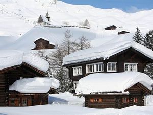 23896084-Ferienhaus-10-Arosa-300x225-5