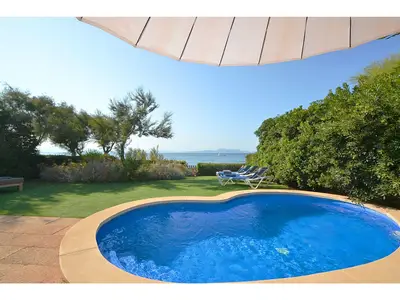 PoolOfHouse