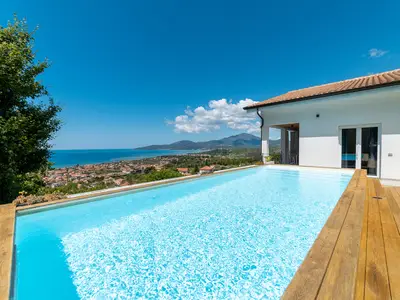 Ferienhaus für 8 Personen (200 m²) in Ascea Marina 1/10