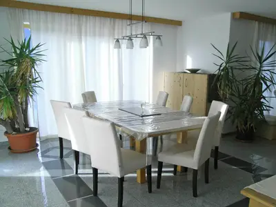 DiningRoom