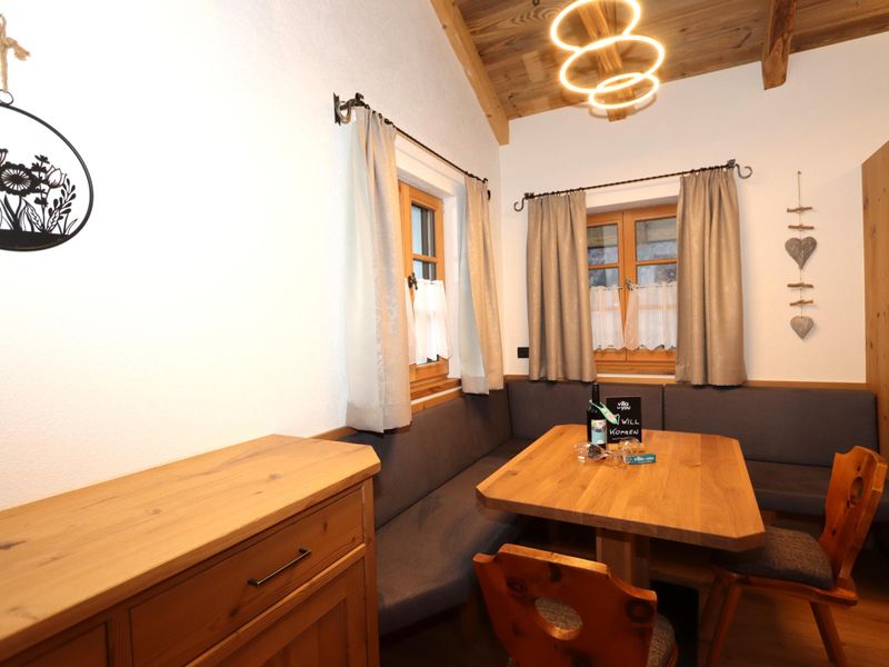 23895878-Ferienhaus-3-Aschau im Zillertal-800x600-2