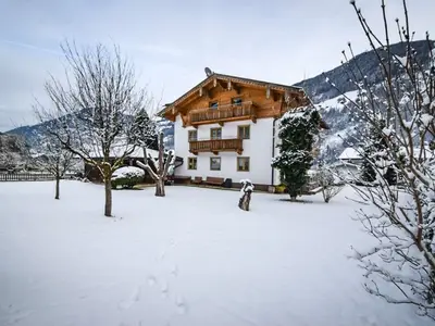 Ferienhaus für 8 Personen (120 m²) in Aschau im Zillertal 2/10