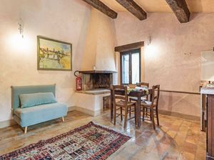 22305629-Ferienhaus-4-Assisi-300x225-2