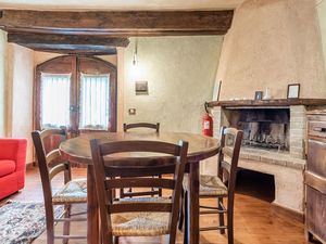 22305627-Ferienhaus-4-Assisi-300x225-2