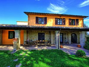 24029647-Ferienhaus-15-Assisi-300x225-5