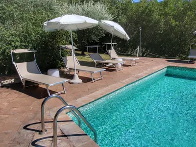 PoolOfHouse