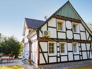 23854770-Ferienhaus-6-Attendorn-300x225-2