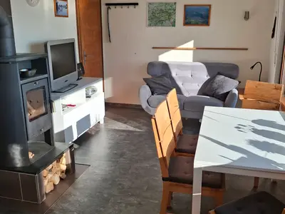 Photo, INSIDE, OUTSIDE