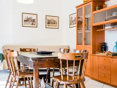 DiningRoom