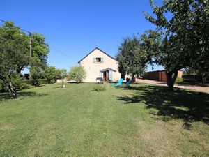 23666289-Ferienhaus-4-AUNAY-EN-BAZOIS-300x225-3