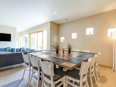 DiningRoom