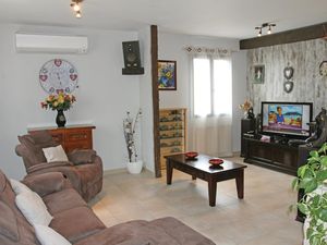 23729773-Ferienhaus-8-Avignon-300x225-1