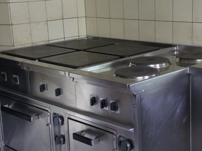 Praktische Küche: gemeinsames Kochen für bis 50 Personen