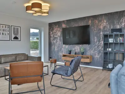 Wohnbereich mit Smart-TV 75 Zoll