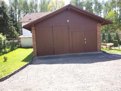Garage (linke Hälfte zur Nutzung)