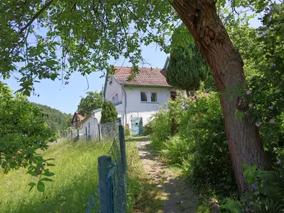 Fußläufiger Zugang zum "Haus im Grünen"