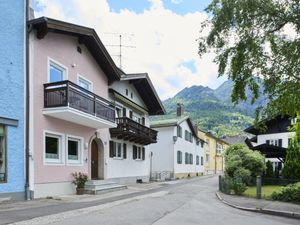 24012677-Ferienhaus-4-Bad Reichenhall-300x225-1