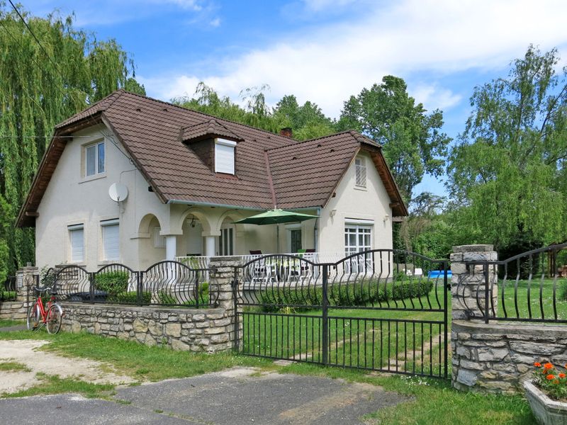 23850440-Ferienhaus-8-Badacsonytomaj-800x600-0