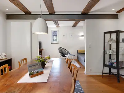 Photo, INSIDE, OUTSIDE