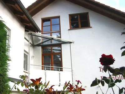 Ferienhäusle Westbalkon mit Fernblick in die Rheinebene und Vogesen-Frankreich