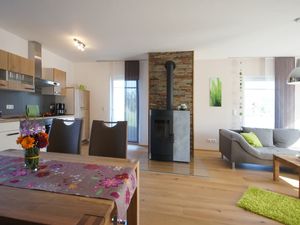 22143063-Ferienhaus-5-Bärnau-300x225-2