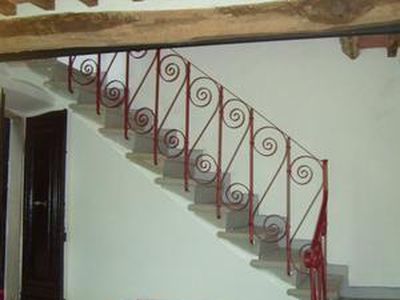 Eingang mit Treppe zum ersten Stock