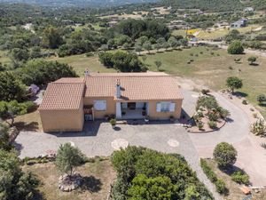 23850587-Ferienhaus-6-Baia Sardinia-300x225-5