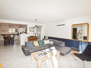 23740106-Ferienhaus-8-Baixas-300x225-2