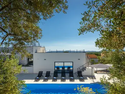 pool