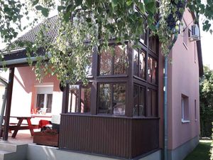 23768475-Ferienhaus-9-Balatomáriafürdö-300x225-5