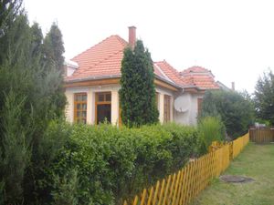 23772396-Ferienhaus-6-Balatomáriafürdö-300x225-3