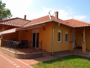 23774859-Ferienhaus-5-Balatomáriafürdö-300x225-3