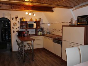 23890966-Ferienhaus-5-Balatomáriafürdö-300x225-2