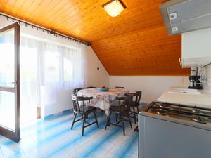 23855082-Ferienhaus-8-Balatomáriafürdö-300x225-1