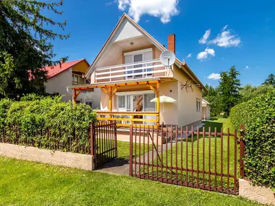Ferienhaus für 8 Personen (95 m²) in Balatomáriafürdö 1/10