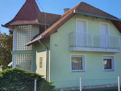 Ferienhaus für 8 Personen (118 m²) in Balatomáriafürdö 2/10