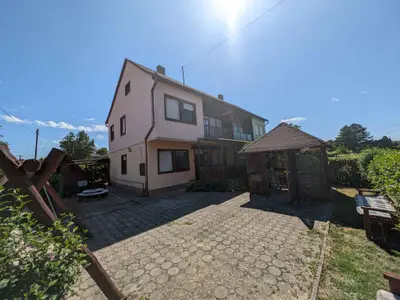 Ferienhaus für 8 Personen (100 m²) in Balatomáriafürdö 7/10