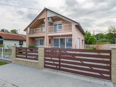 Ferienhaus für 5 Personen (90 m²) in Balatomáriafürdö 1/10