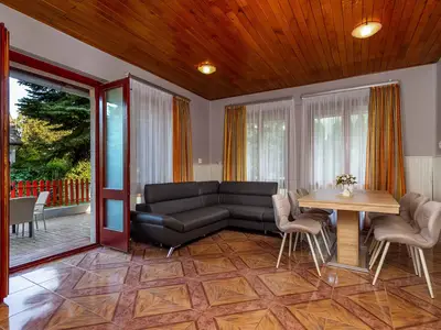 Ferienhaus für 6 Personen (100 m²) in Balatomáriafürdö 4/10