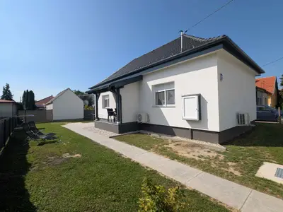 Ferienhaus für 4 Personen (96 m²) in Balatomáriafürdö 3/10