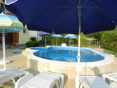 Ferienhaus für 8 Personen (100 m²) in Balatomáriafürdö 4/10