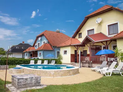 Ferienhaus für 8 Personen (100 m²) in Balatomáriafürdö 6/10