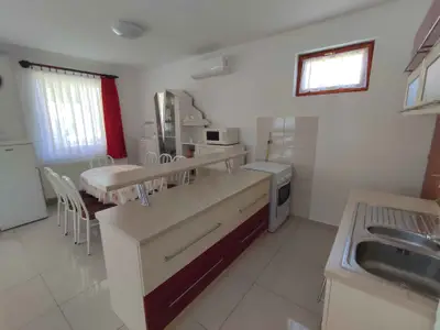 Ferienhaus für 10 Personen (126 m²) in Balatomáriafürdö 2/10