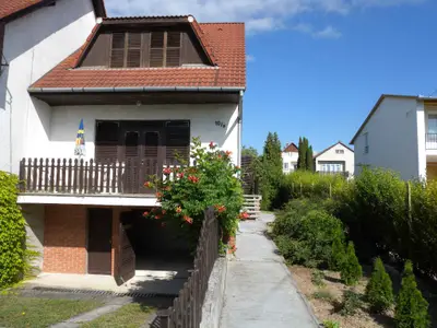 Ferienhaus für 7 Personen (130 m²) in Balatonalmádi 1/10