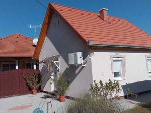 23775408-Ferienhaus-3-Balatonberény-300x225-3