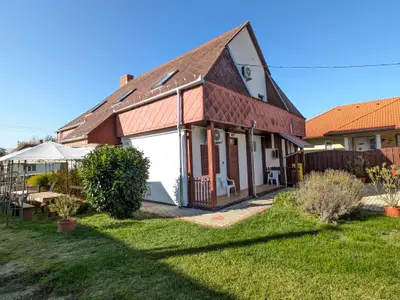 Ferienhaus für 8 Personen (180 m²) in Balatonberény 1/10